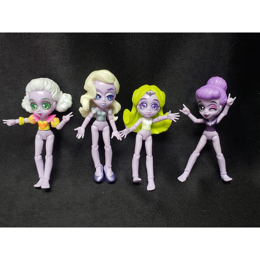 Capsule Chix Posable Mini Figure Girl Dolls 14 Points of Articulation Hand Feet